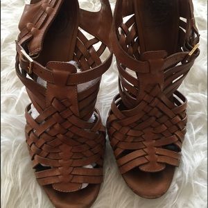 TORY BURCH BEIGE HEELS